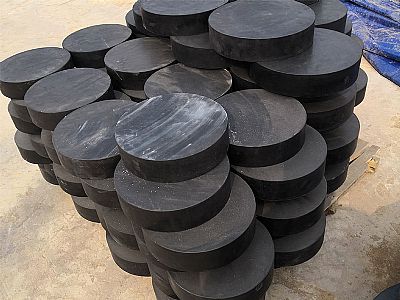 托克托板式橡胶支座由若干层橡胶片与薄钢板经加压硫化